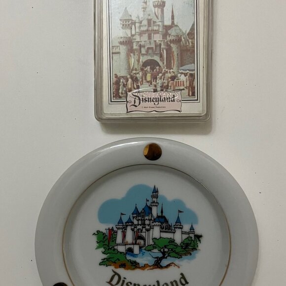 Vtg Disneyland Cinderella Castle Disney Ashtray + Playing Cards Walt Disney - Picture 1 of 6